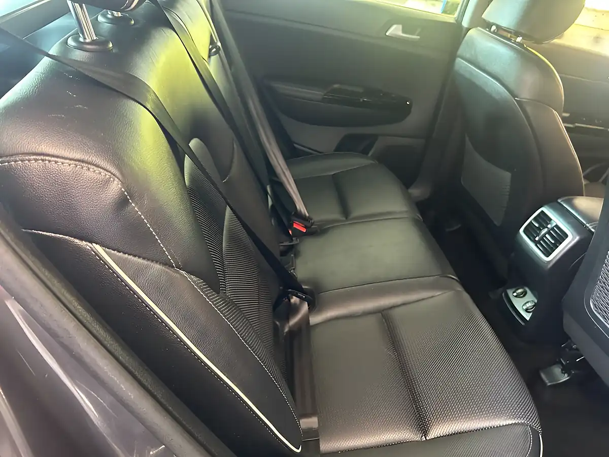 Used 2016 Kia Sportage 3 Silver - Interior and Exterior details 20