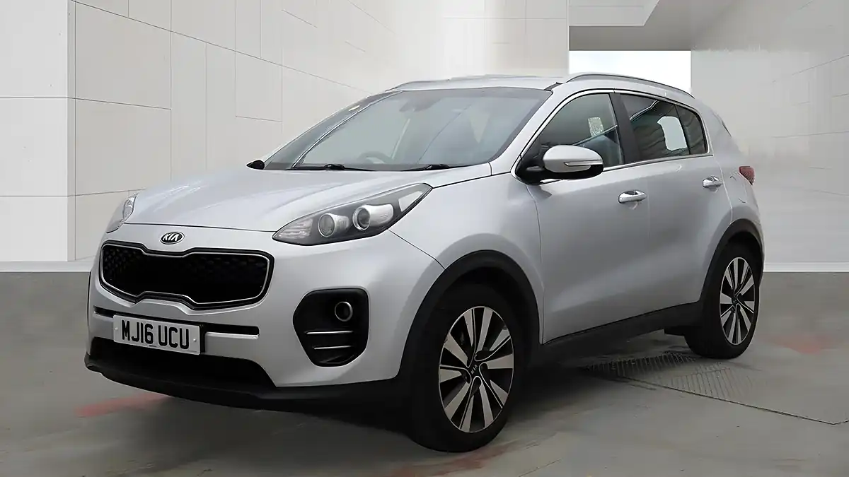 Used 2016 Kia Sportage 3 Silver - Interior and Exterior details 2