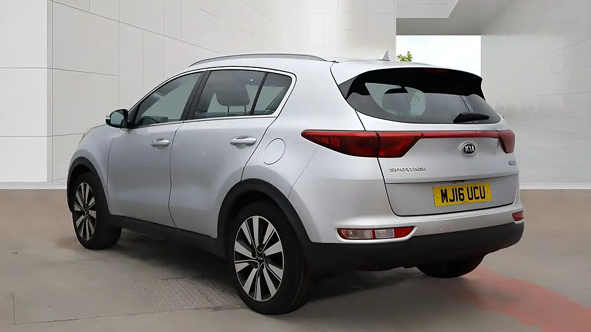 Used 2016 Kia Sportage 3 Silver - Interior and Exterior details 3