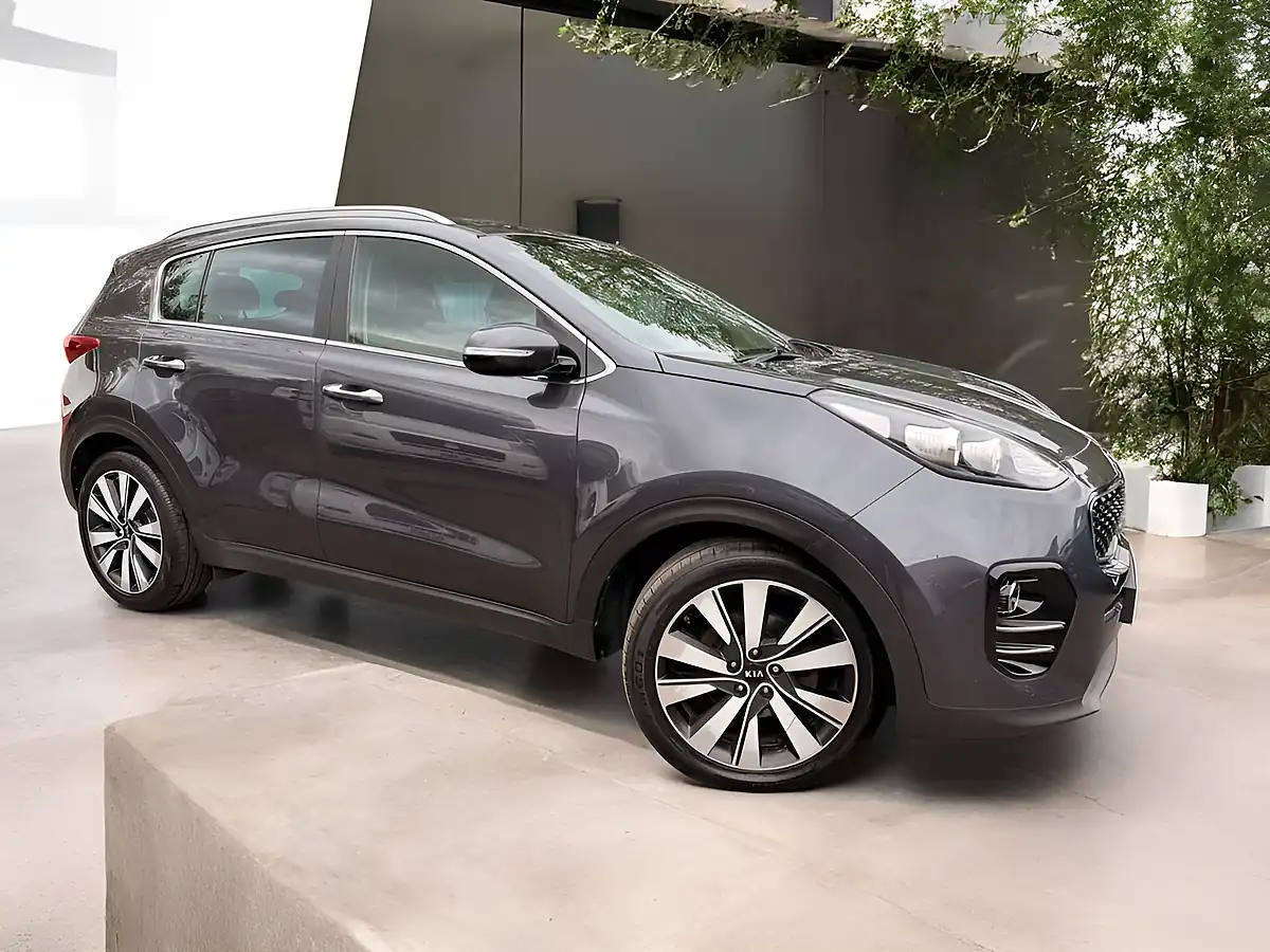 Used 2016 Kia Sportage 3 Silver - Front View
