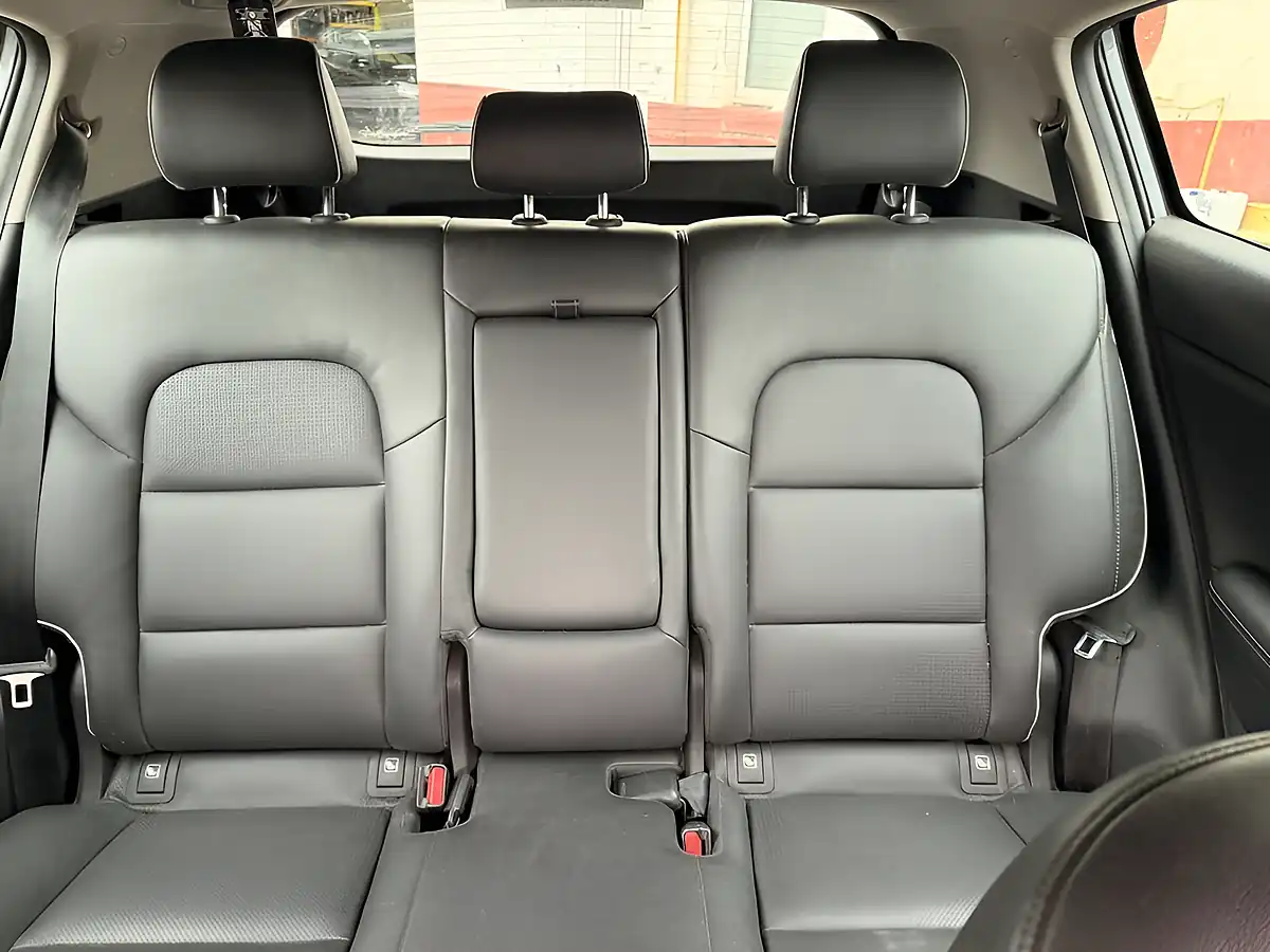Used 2016 Kia Sportage 3 Silver - Interior and Exterior details 16