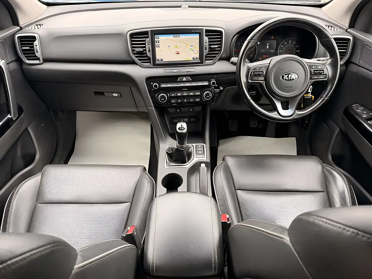 Used 2016 Kia Sportage 3 Silver - Interior and Exterior details 18