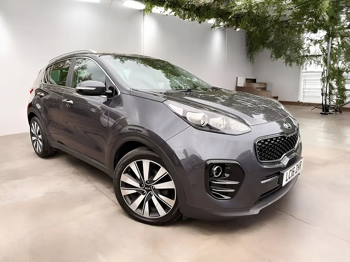 Used 2016 Kia Sportage 3 Silver - Interior and Exterior details 2