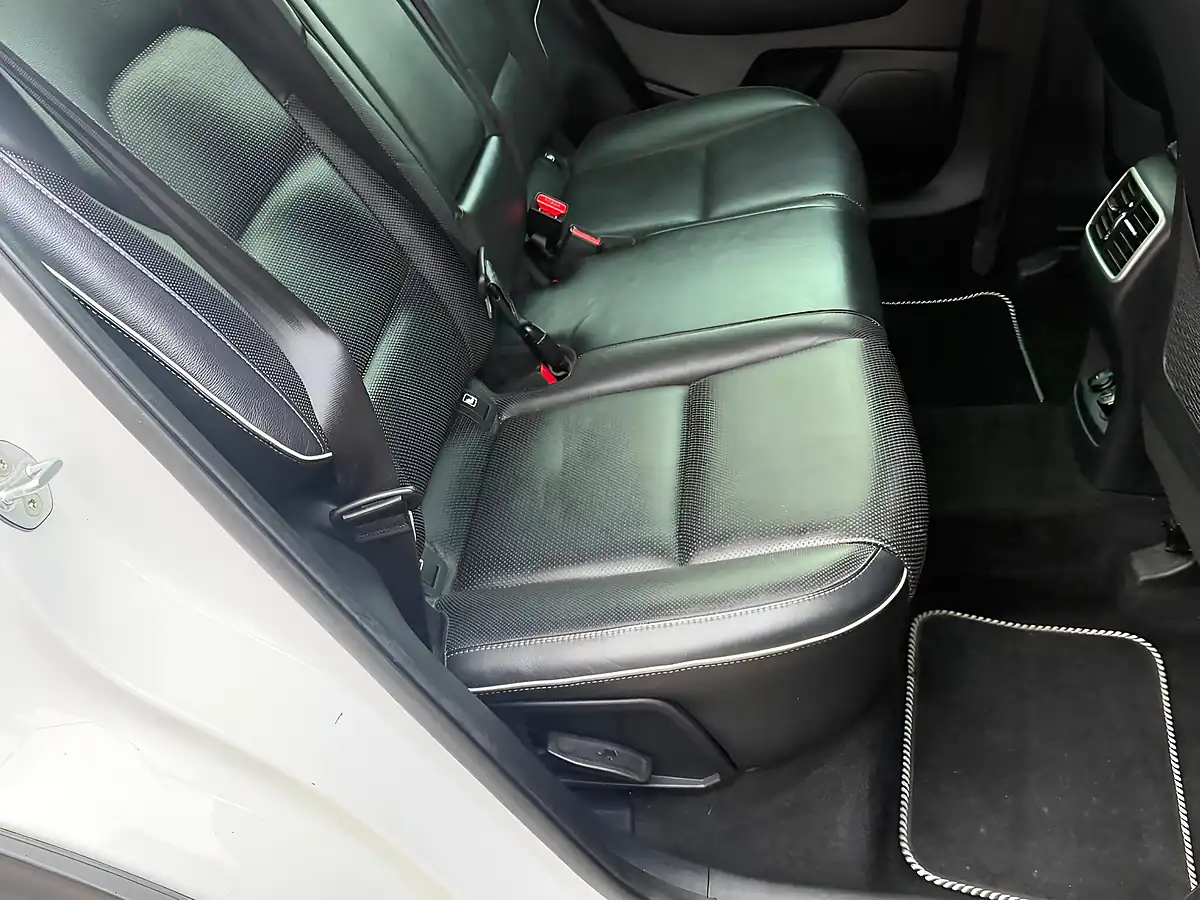 Used 2016 Kia Sportage 3 White - Interior and Exterior details 14