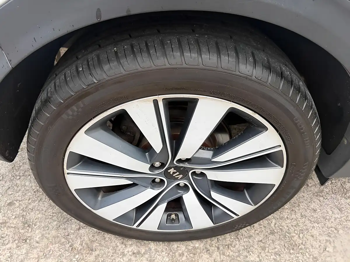 Used 2016 Kia Sportage 3 White - Interior and Exterior details 17