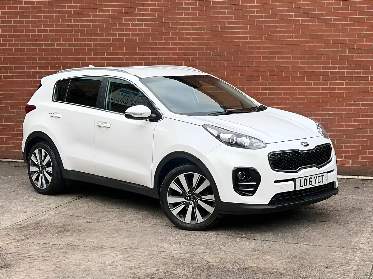 Used 2016 Kia Sportage 3 White - Interior and Exterior details 6