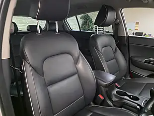 Used 2016 Kia Sportage 3 White - Interior and Exterior details 7