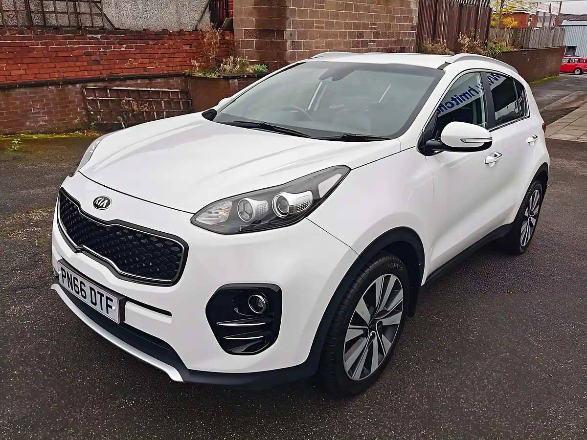 Used 2016 Kia Sportage 3 White - Interior and Exterior details 3