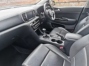 Used 2016 Kia Sportage 3 White - Interior and Exterior details 9