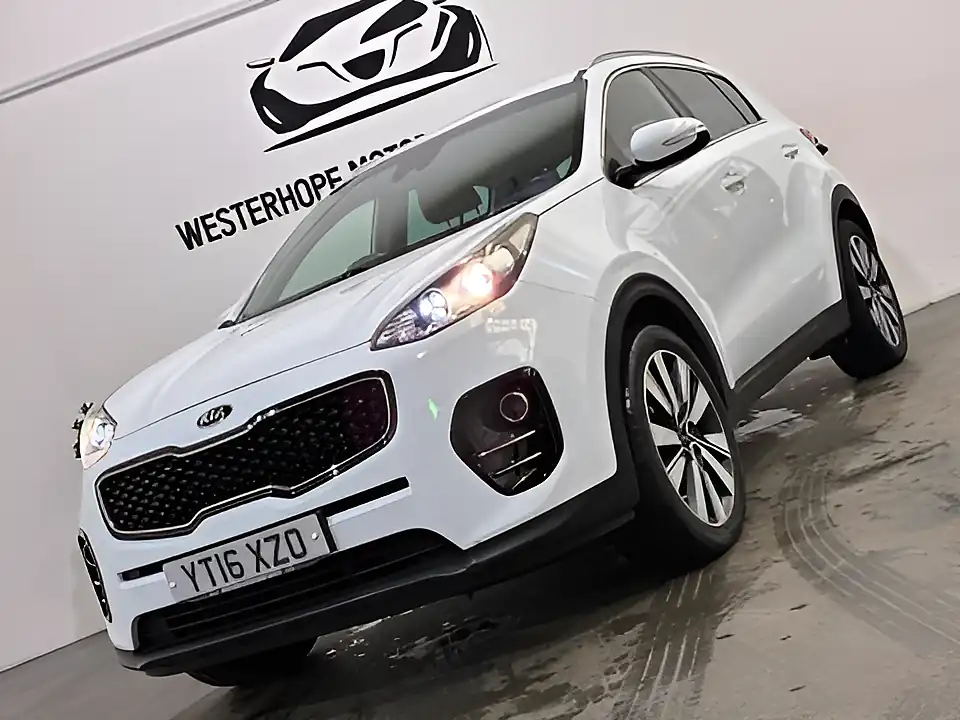Used 2016 Kia Sportage 3 White - Interior and Exterior details 13