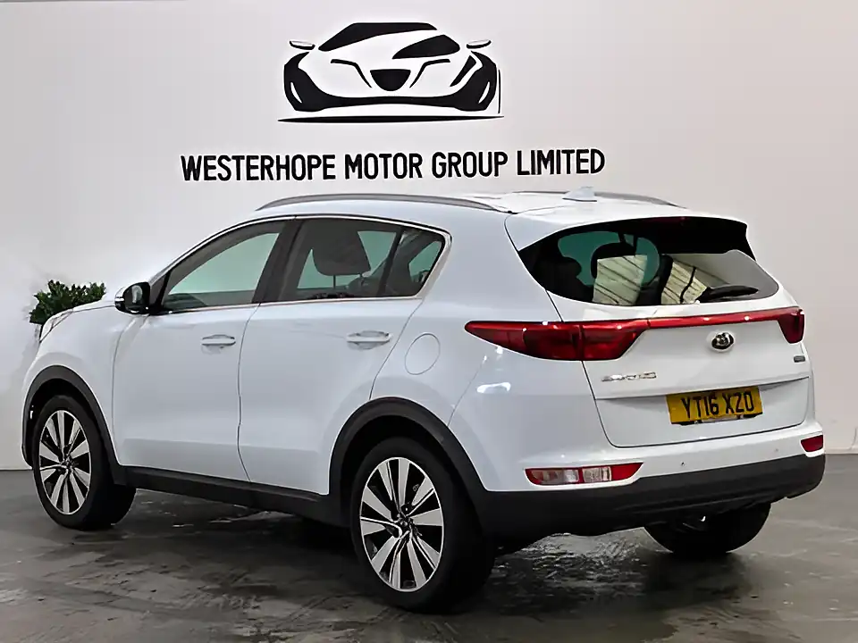 Used 2016 Kia Sportage 3 White - Interior and Exterior details 2