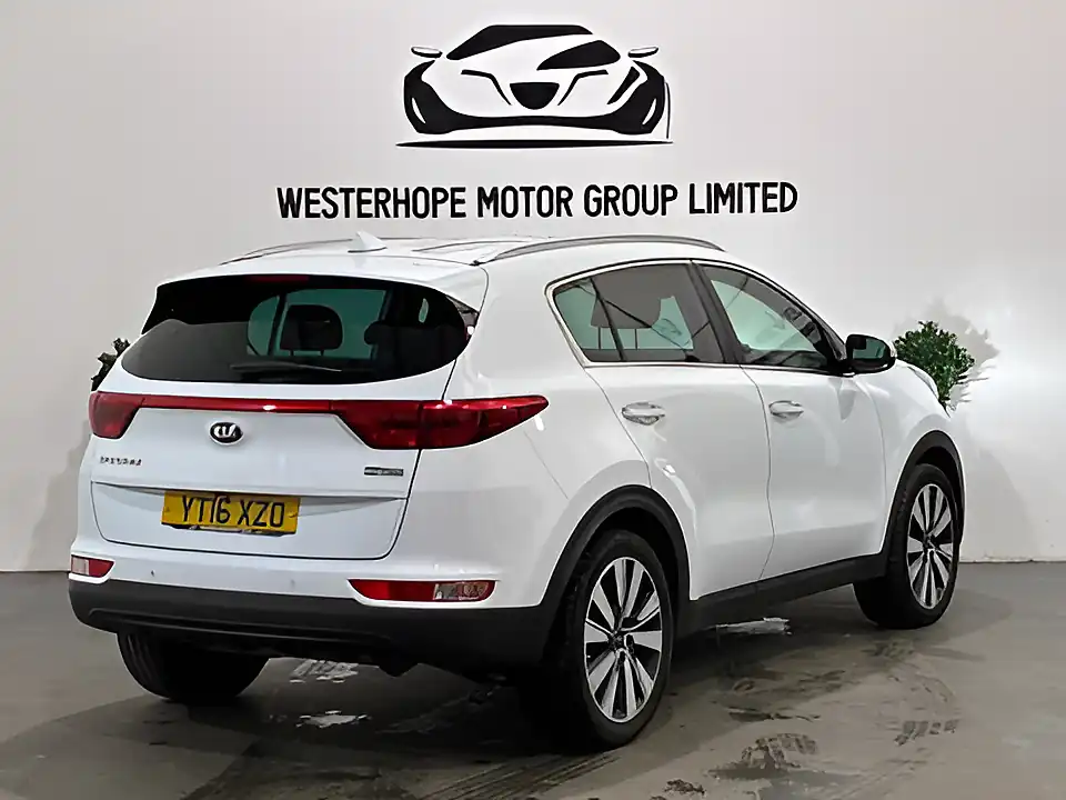 Used 2016 Kia Sportage 3 White - Interior and Exterior details 4