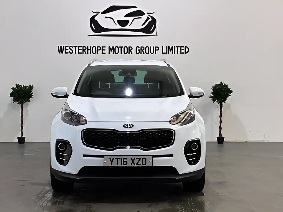 Used 2016 Kia Sportage 3 White - Interior and Exterior details 7