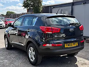 Used 2016 Kia Sportage Ecodynamics 1 2WD Euro 6 (s/S) 5dr Black - Interior and Exterior details 5