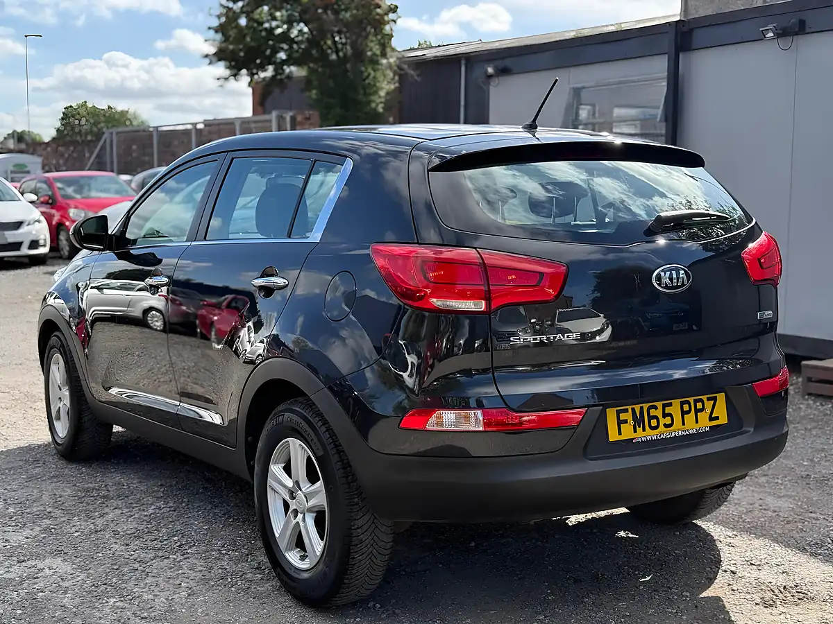 Used 2016 Kia Sportage Ecodynamics 1 2WD Euro 6 (s/S) 5dr Black - Interior and Exterior details 5