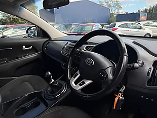 Used 2016 Kia Sportage Ecodynamics 1 2WD Euro 6 (s/S) 5dr Black - Interior and Exterior details 9