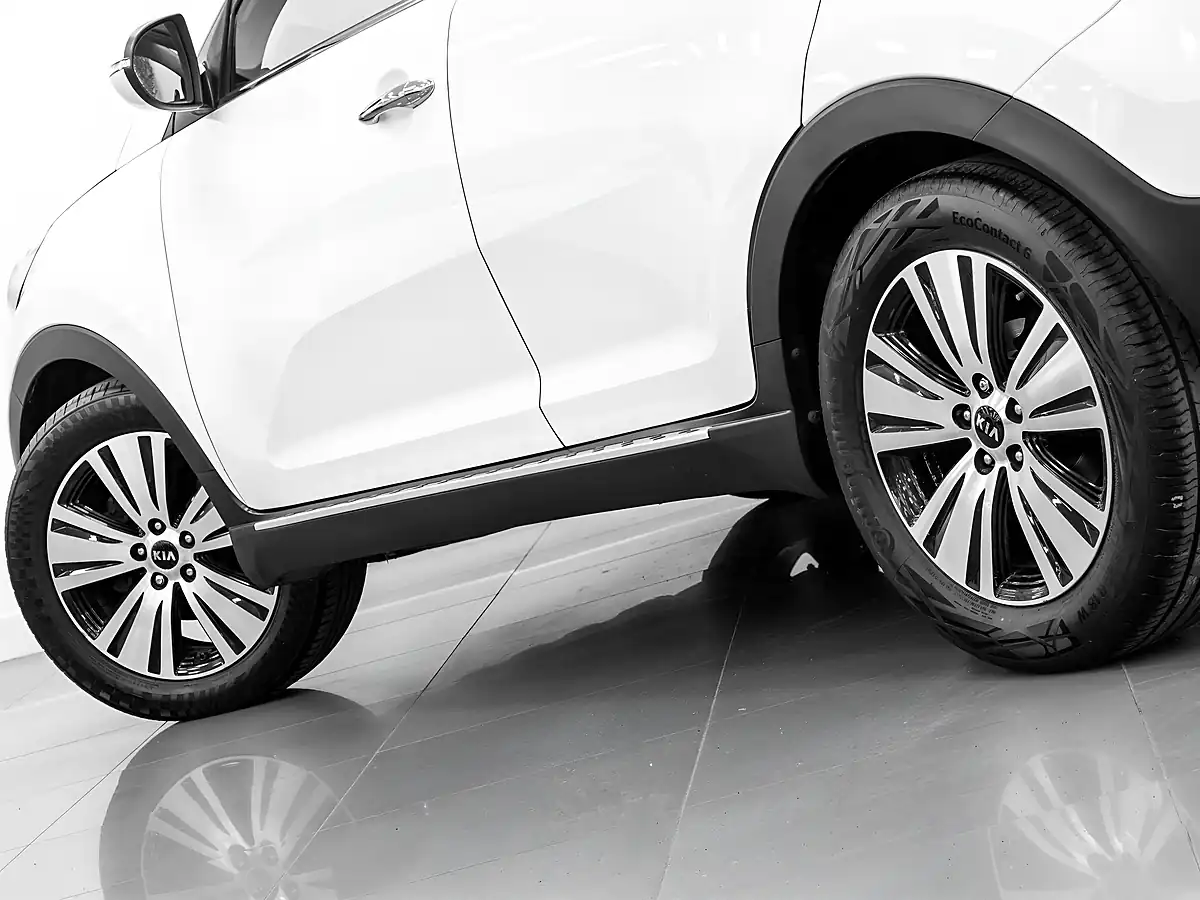 Used 2016 Kia Sportage Ecodynamics 3 White - Interior and Exterior details 10