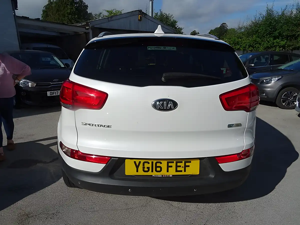 Used 2016 Kia Sportage Ecodynamics 4 White - Interior and Exterior details 6