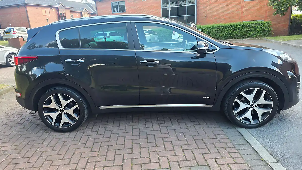 Used 2016 Kia Sportage GT-Line Black - Interior and Exterior details 8