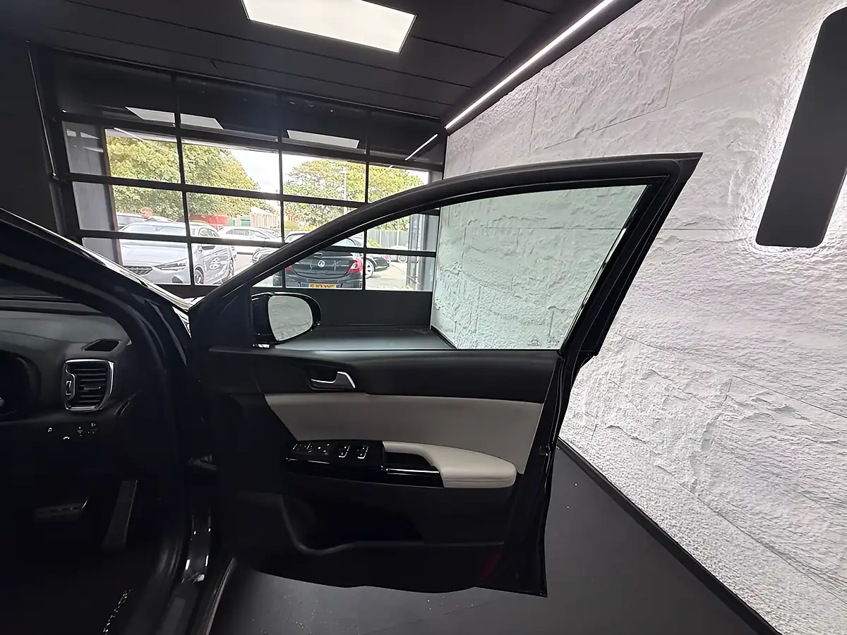 Used 2016 Kia Sportage GT-Line Dark Gun Metal - Interior and Exterior details 17