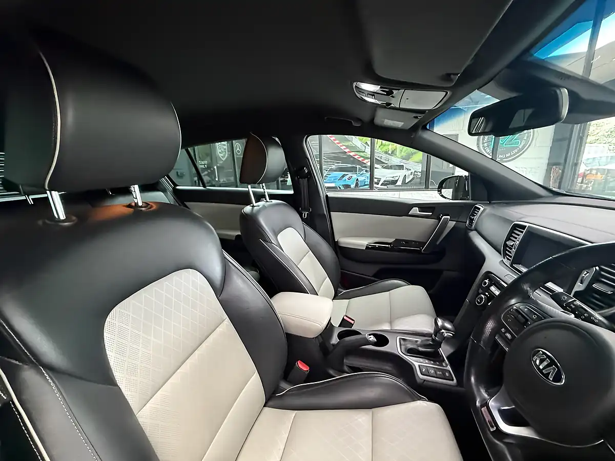 Used 2016 Kia Sportage GT-Line Dark Gun Metal - Interior and Exterior details 5