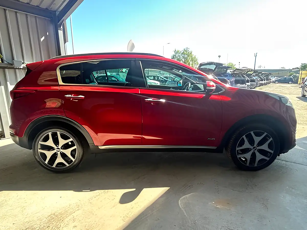 Used 2016 Kia Sportage GT-Line Red - Interior and Exterior details 9