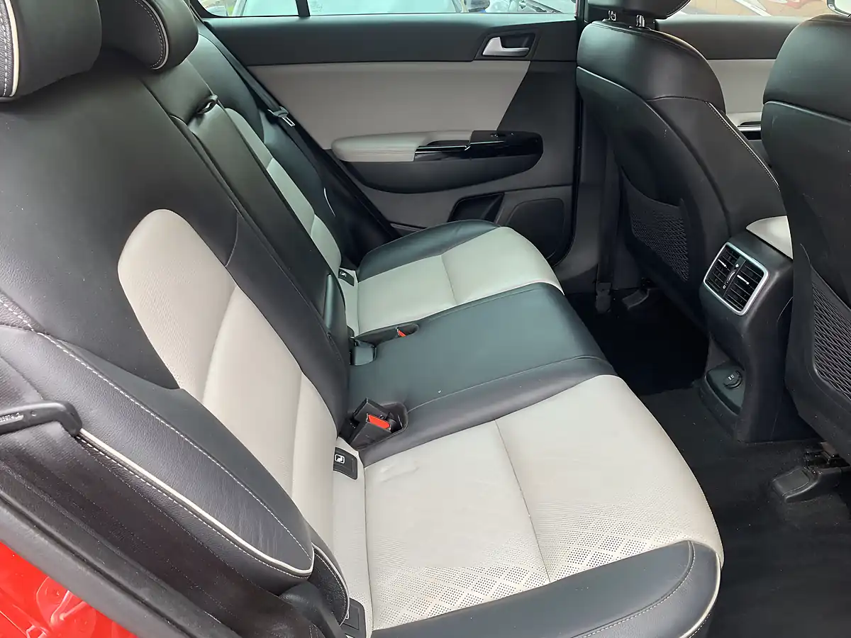 Used 2016 Kia Sportage GT-Line Red - Interior and Exterior details 6
