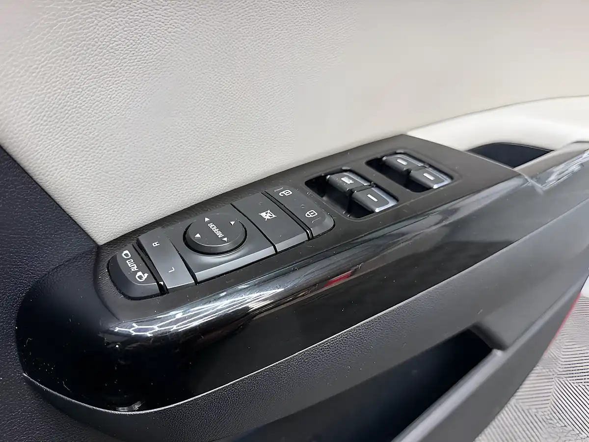 Used 2016 Kia Sportage GT-Line Red - Interior and Exterior details 15