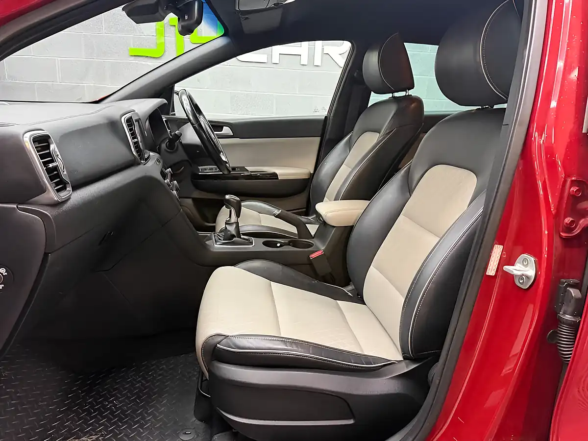 Used 2016 Kia Sportage GT-Line Red - Interior and Exterior details 9