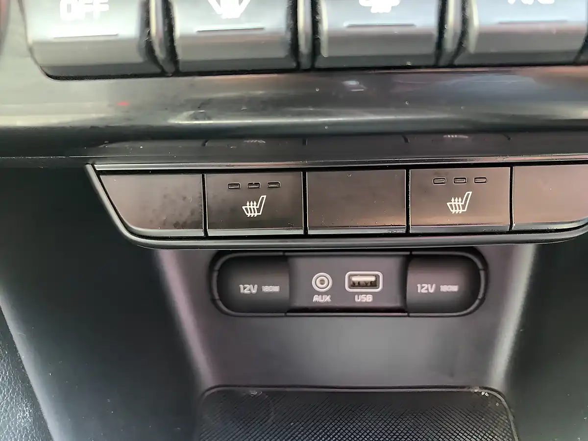 Used 2016 Kia Sportage GT-Line Silver - Interior and Exterior details 14