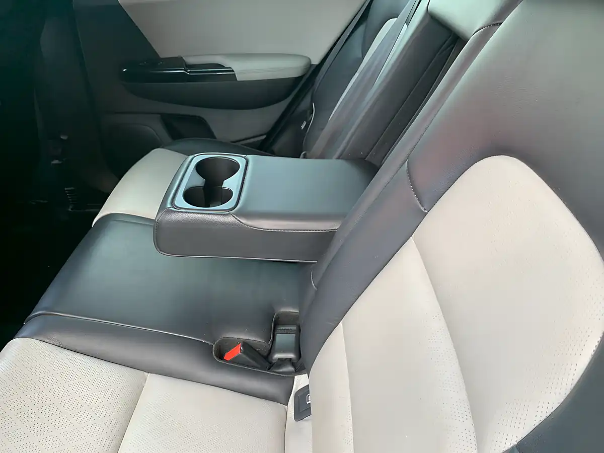 Used 2016 Kia Sportage GT-Line Silver - Interior and Exterior details 16