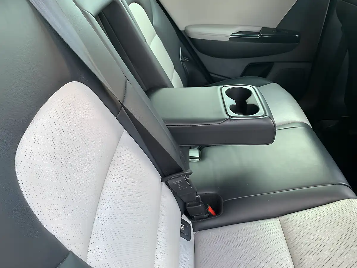 Used 2016 Kia Sportage GT-Line Silver - Interior and Exterior details 7