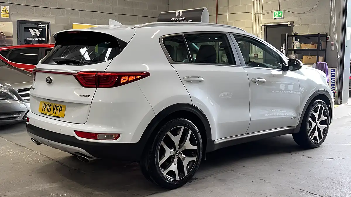 Used 2016 Kia Sportage GT-Line White - Interior and Exterior details 5
