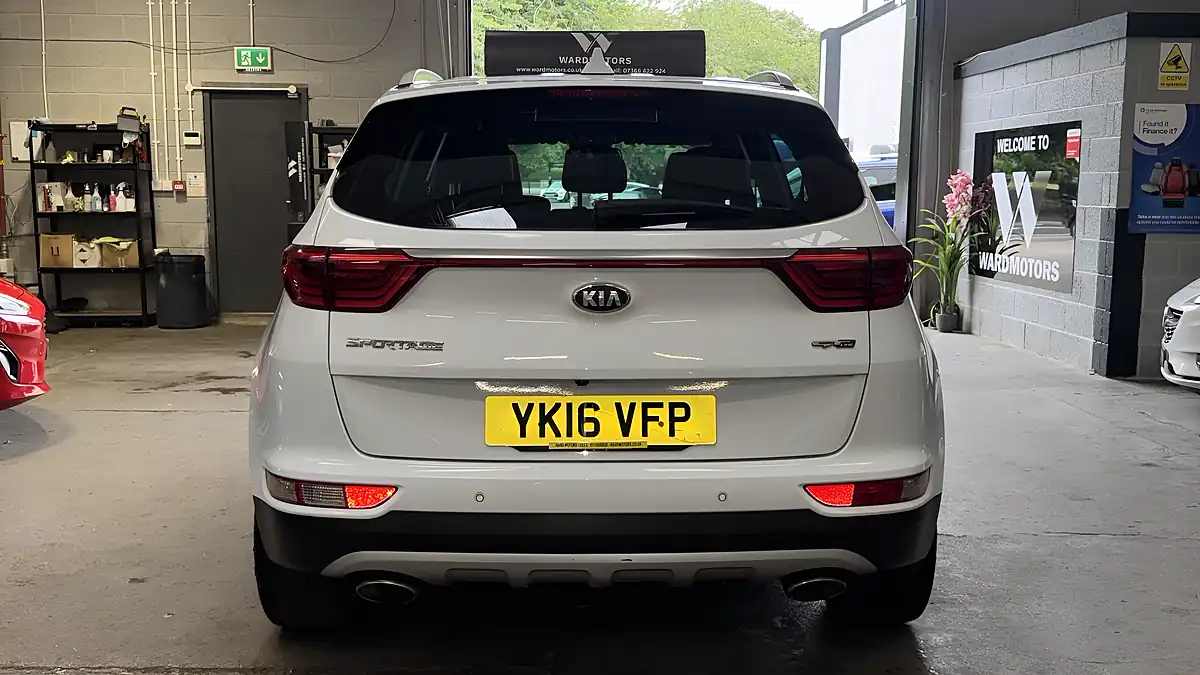 Used 2016 Kia Sportage GT-Line White - Interior and Exterior details 6