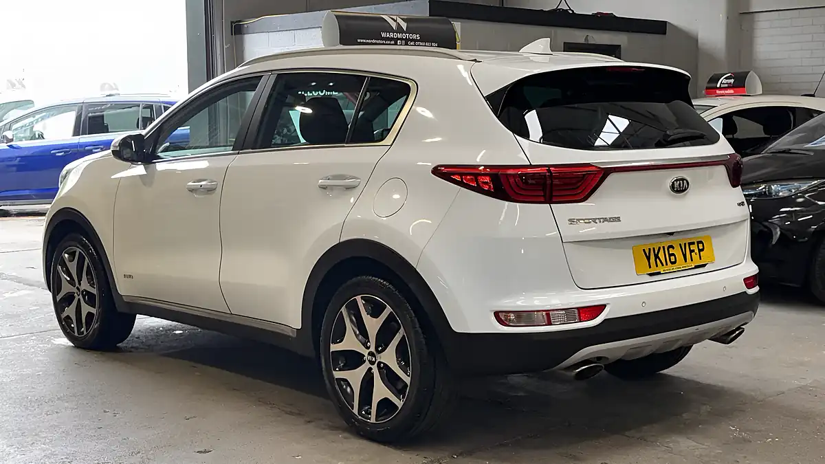 Used 2016 Kia Sportage GT-Line White - Interior and Exterior details 7