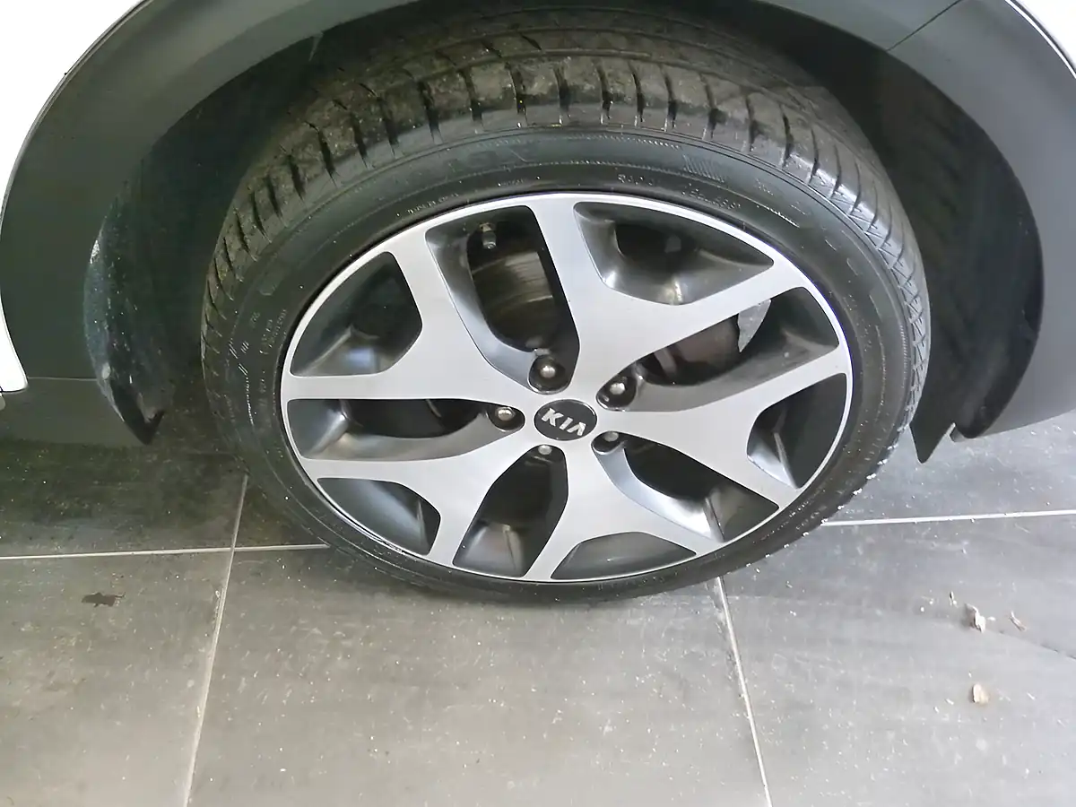 Used 2016 Kia Sportage GT-Line White - Interior and Exterior details 12