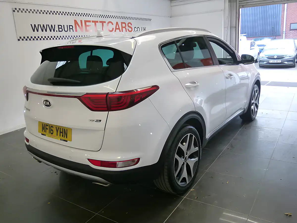 Used 2016 Kia Sportage GT-Line White - Interior and Exterior details 9