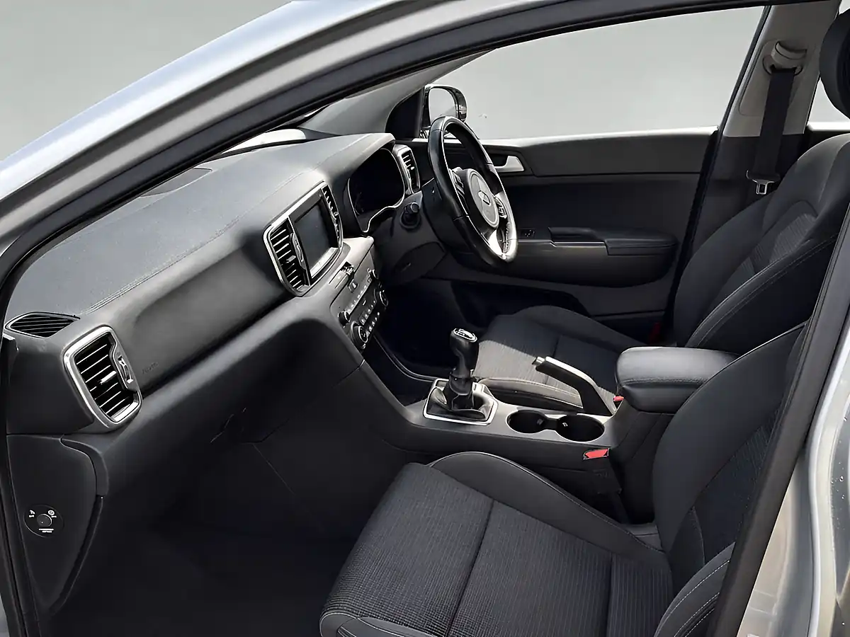 Used 2016 Kia Sportage KX-2 Silver - Interior and Exterior details 7