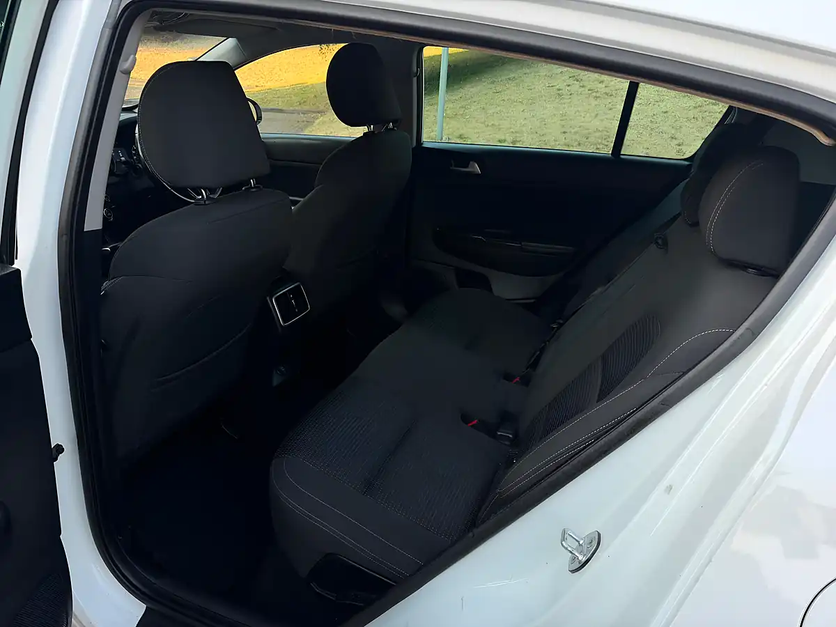 Used 2016 Kia Sportage KX-2 White - Interior and Exterior details 13