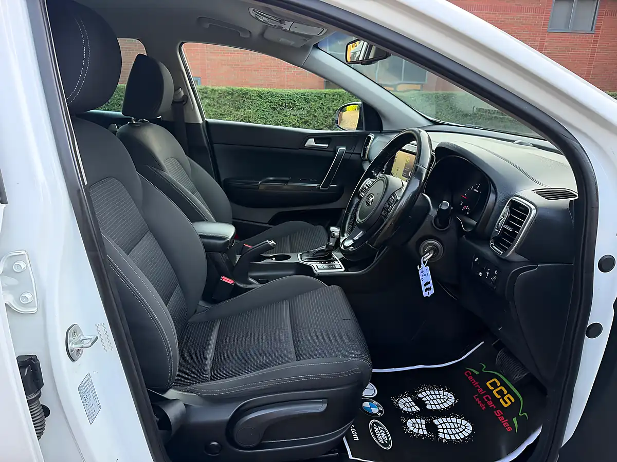 Used 2016 Kia Sportage KX-2 White - Interior and Exterior details 15