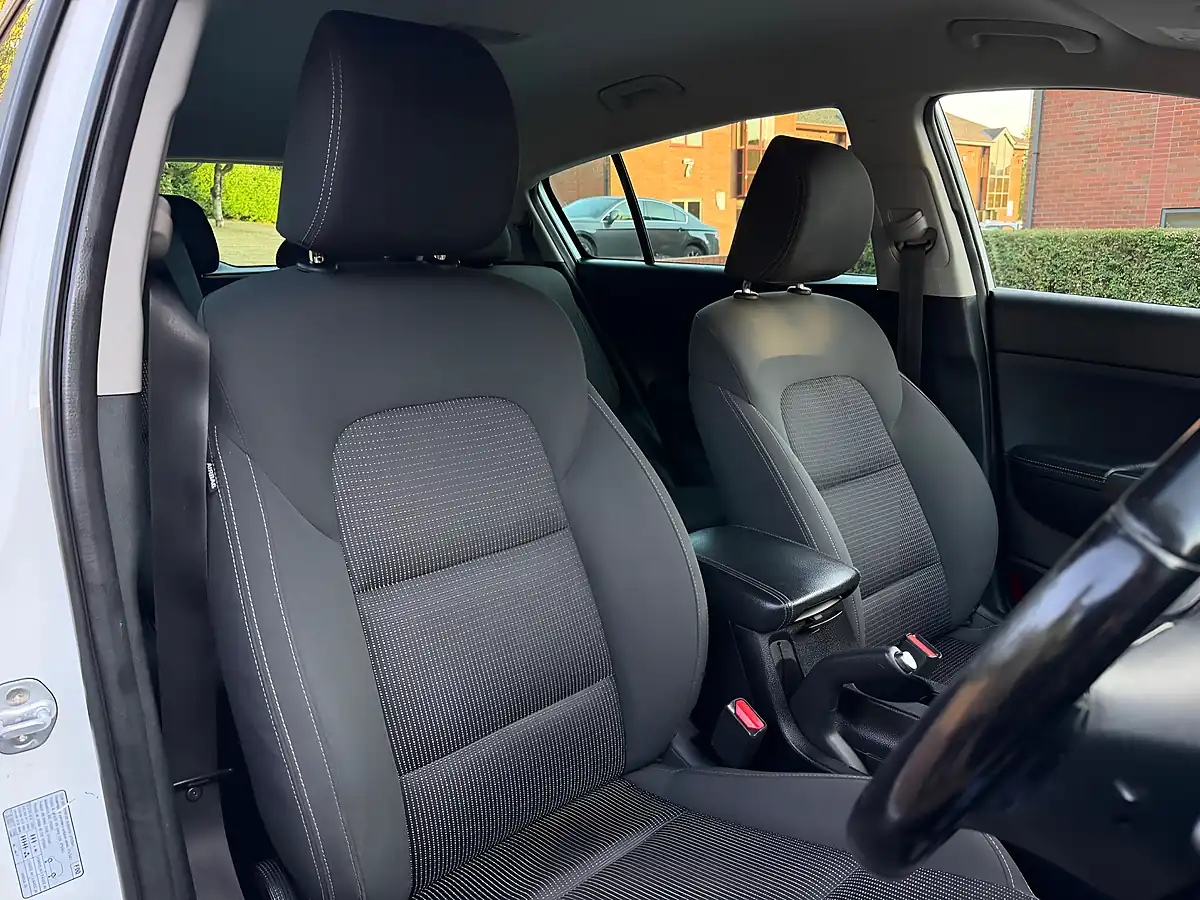 Used 2016 Kia Sportage KX-2 White - Interior and Exterior details 16