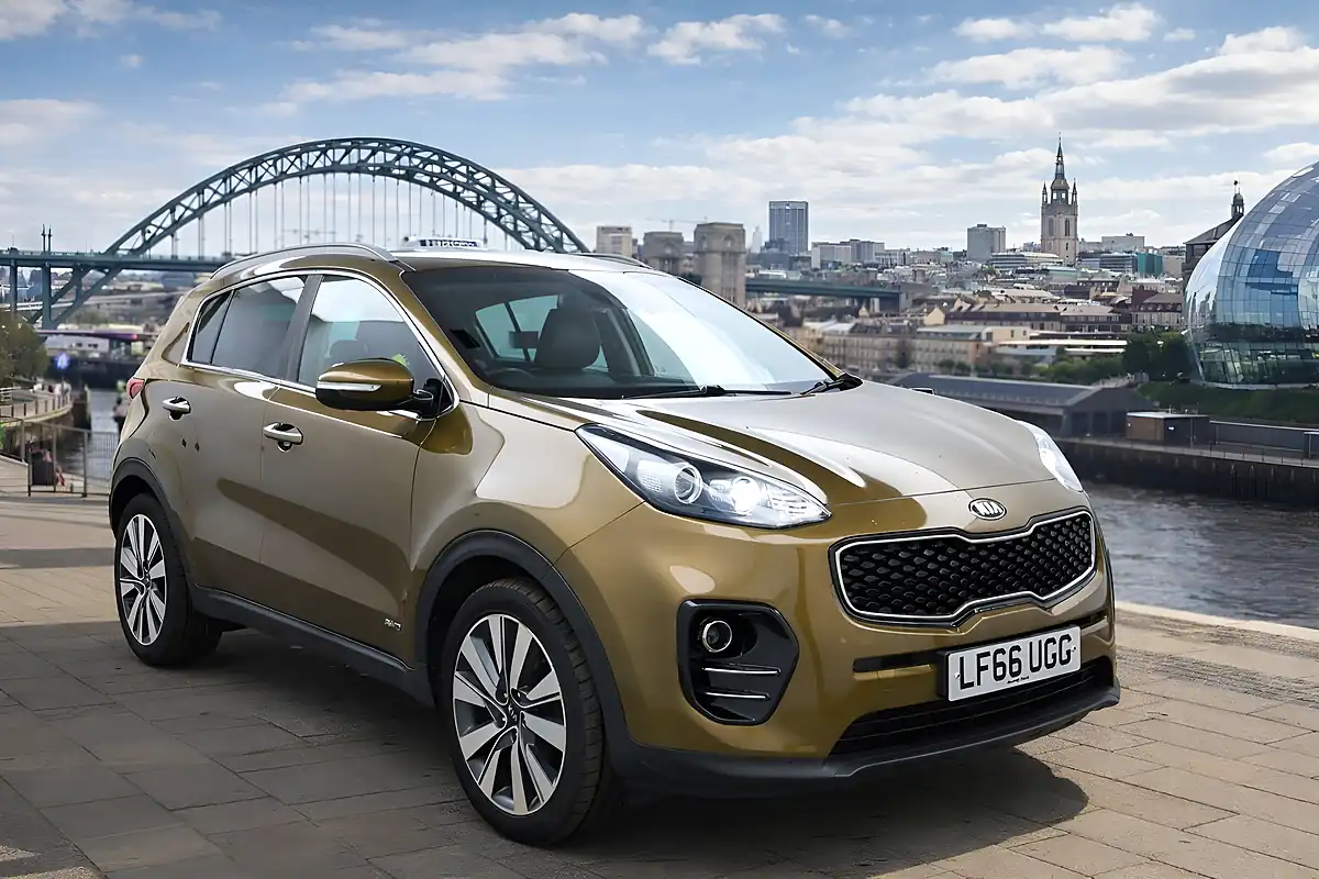 Used 2016 Kia Sportage KX-3 Green - Front View