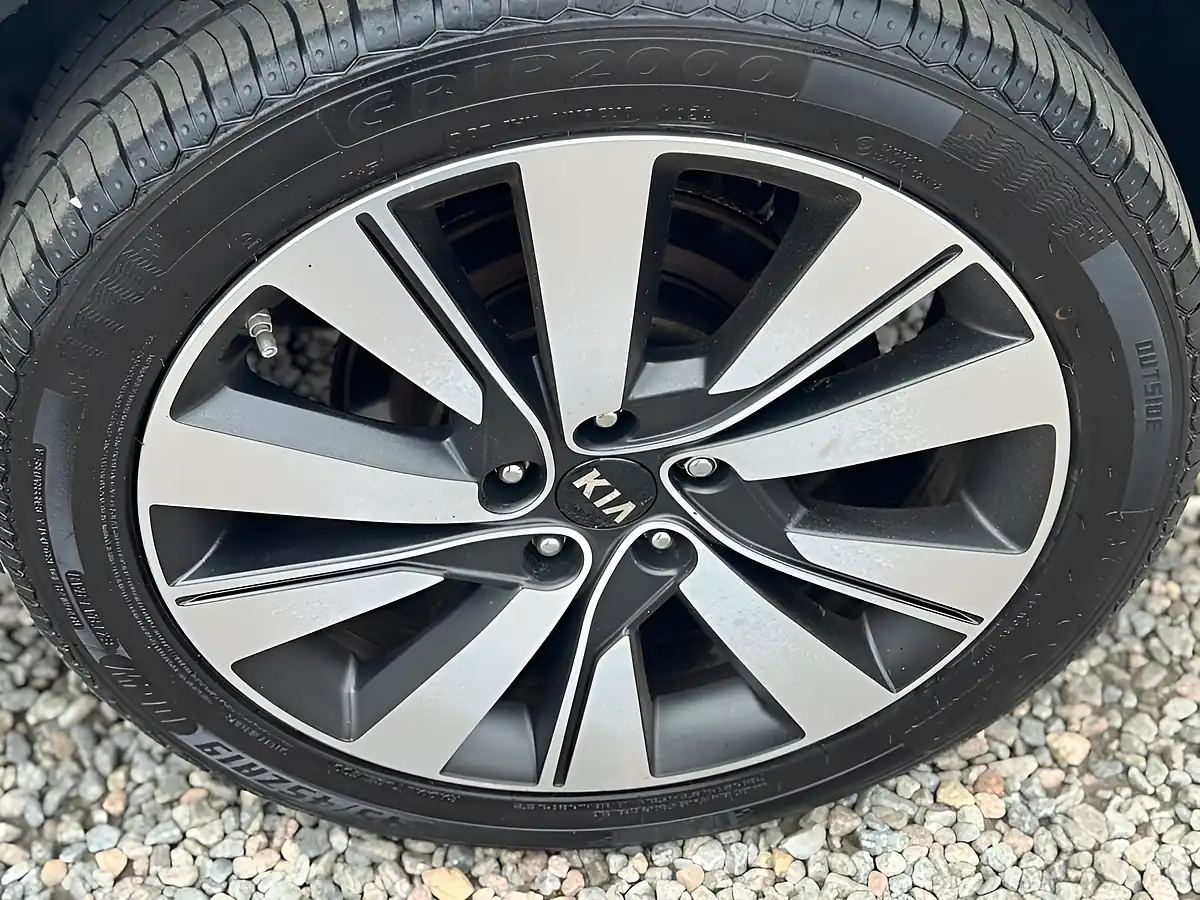 Used 2016 Kia Sportage KX-3 Silver - Interior and Exterior details 14