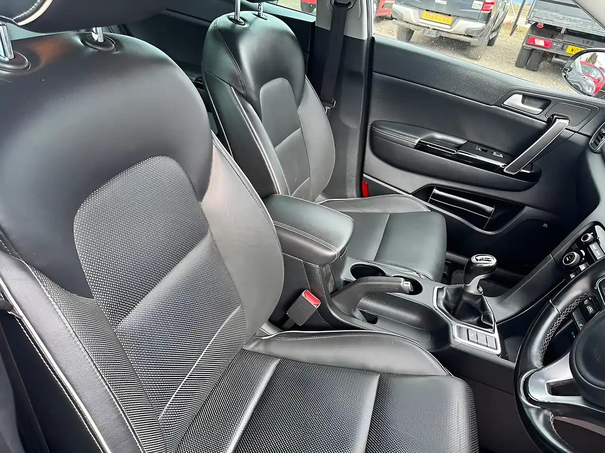 Used 2016 Kia Sportage KX-3 Silver - Interior and Exterior details 18