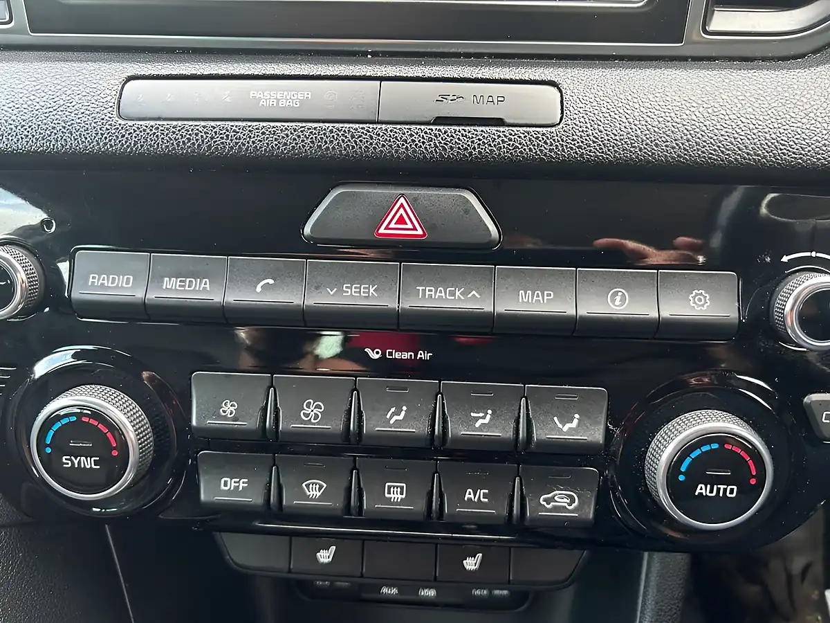 Used 2016 Kia Sportage KX-3 Silver - Interior and Exterior details 12