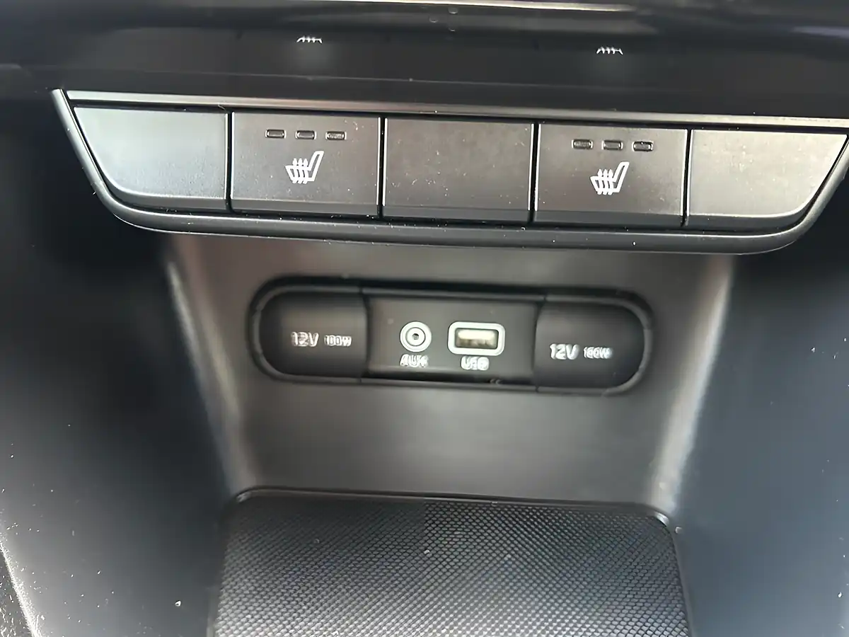Used 2016 Kia Sportage KX-3 Silver - Interior and Exterior details 13