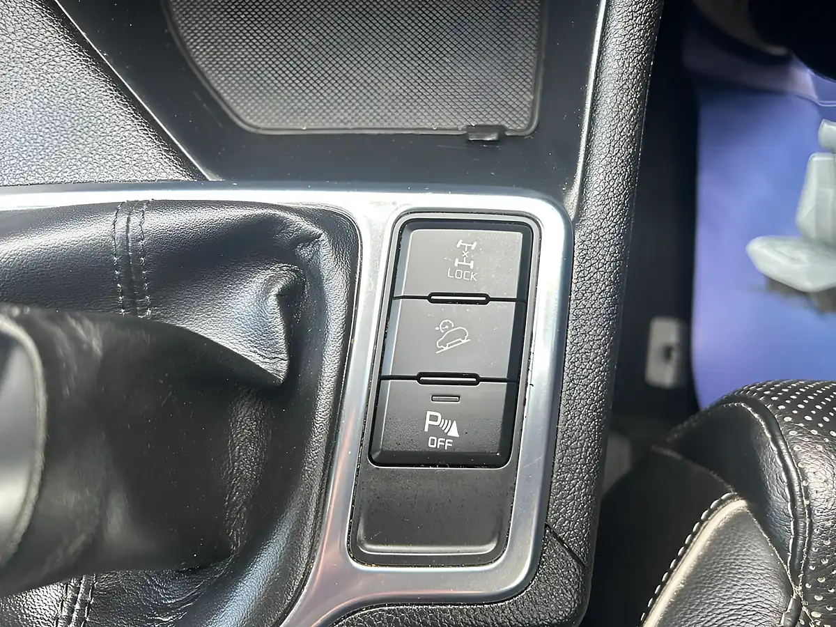 Used 2016 Kia Sportage KX-3 Silver - Interior and Exterior details 14