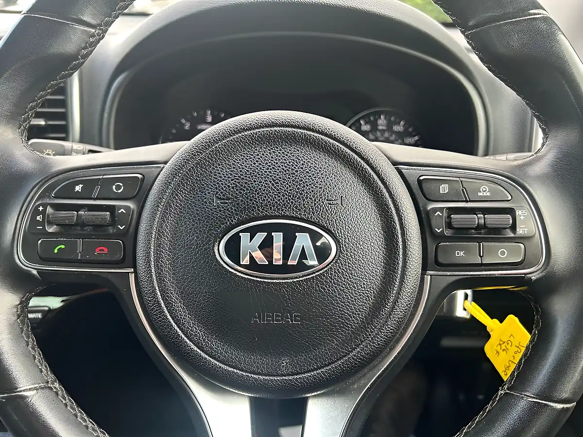 Used 2016 Kia Sportage KX-3 Silver - Interior and Exterior details 15