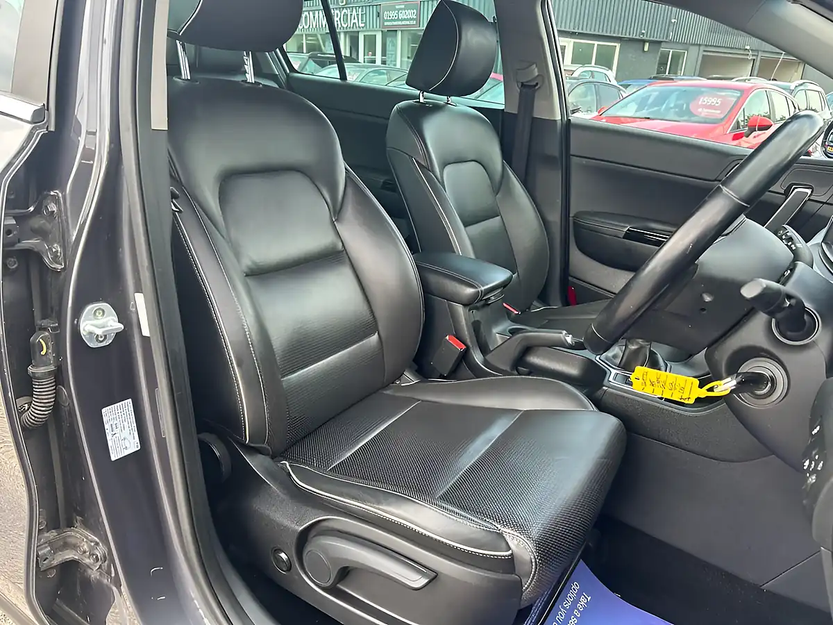 Used 2016 Kia Sportage KX-3 Silver - Interior and Exterior details 5