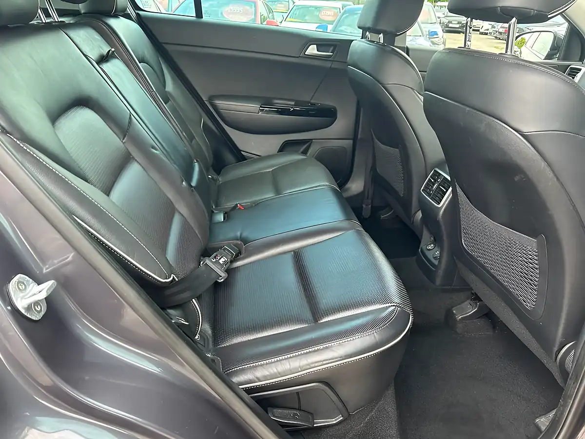 Used 2016 Kia Sportage KX-3 Silver - Interior and Exterior details 6
